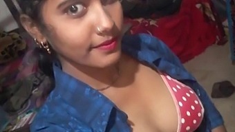 भारतीय गांव के प्यार: देसी जोड़ों खुले में
