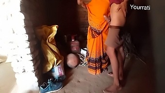 गाँव के जोड़े का सेक्स फ़्रेमहाउस में स्पष्ट हिंदी आवाज और उजागर जननांग के साथ